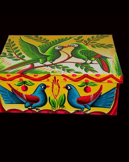 23322495_1593833170665956_7880327044611964928_n Ornaments Box