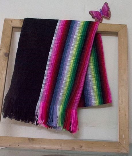 24094089_1958399594189699_2655904086745939968_n Loom shawl