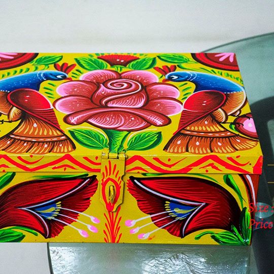 24293400_1682587161801561_3311925328636542976_n Ornaments Box