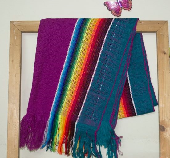 25511954_1586294641485019_6692163486505500672_n Loom shawl