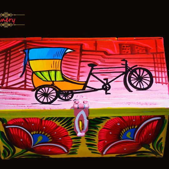 27954000_2088189134532579_7062927659319164928_n Ornaments Box