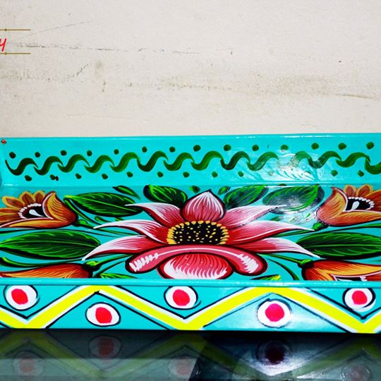 29965158_2194815773916162_2633196053486108672_n Serving tray