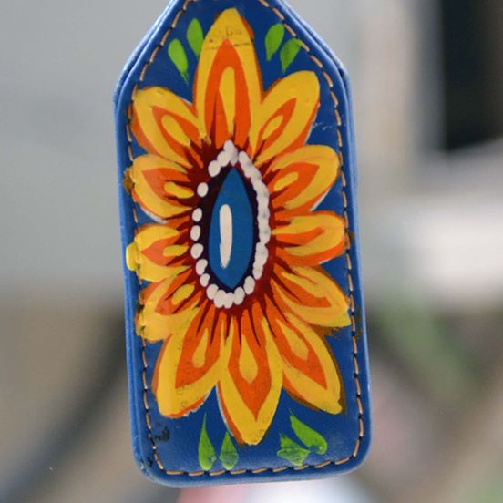 36569104_1692297997553275_2496554039785816064_n Rickshaw painted Key ring