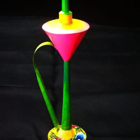 41335858_1642785982494782_6257375632074735616_n Rickshaw painted lamp