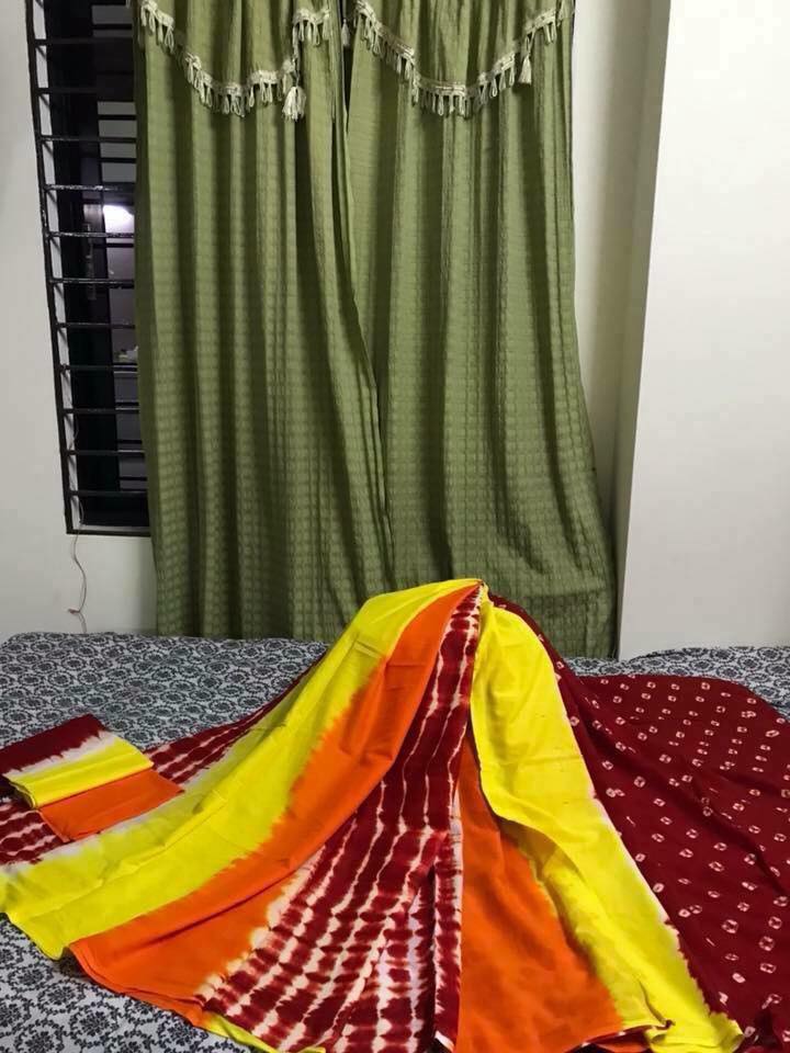 45355474_1017547948425307_4372699628462669824_n সুতি বাটিকের শাড়ী