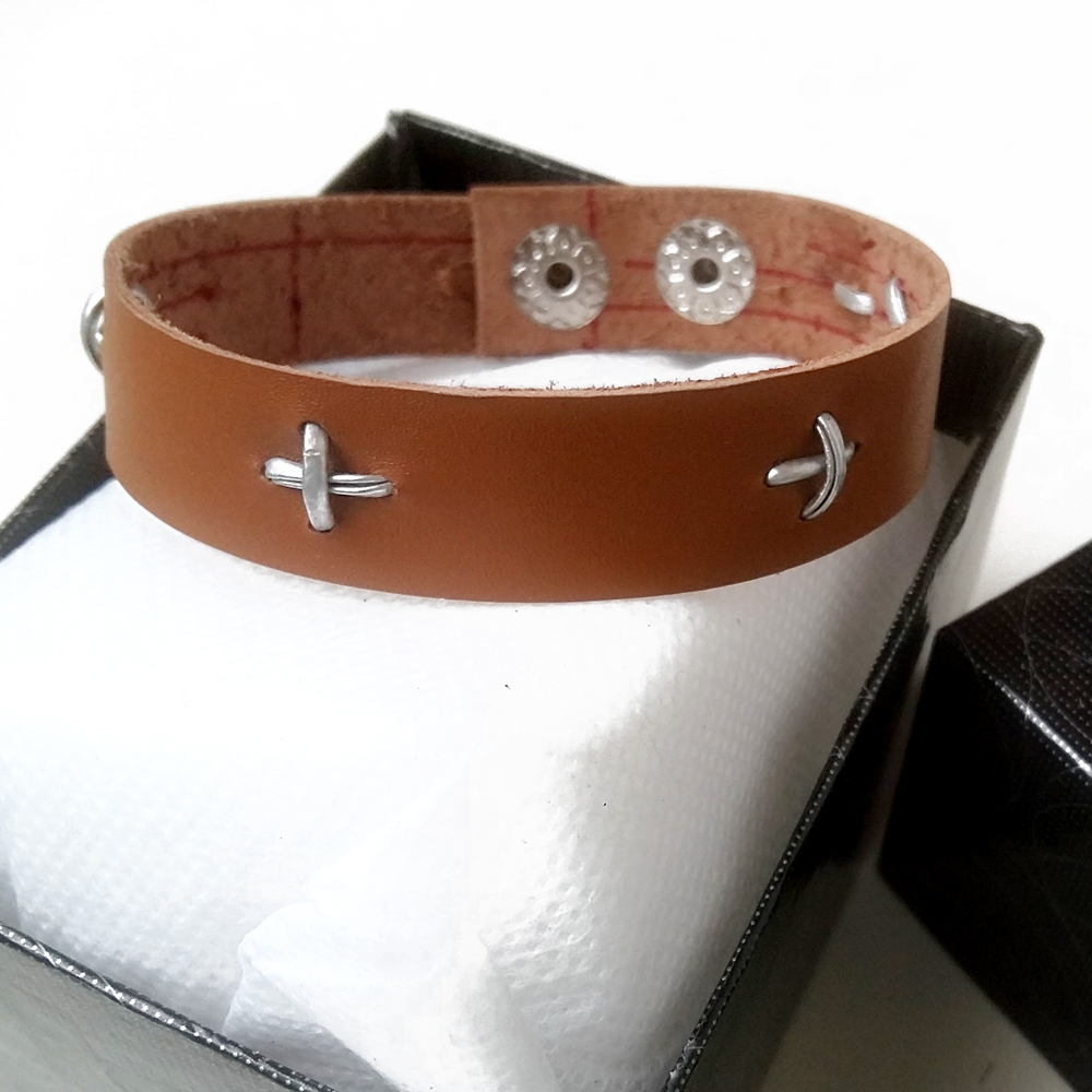 20180604_165715_Richtone(HDR)02 Leather Bracelet