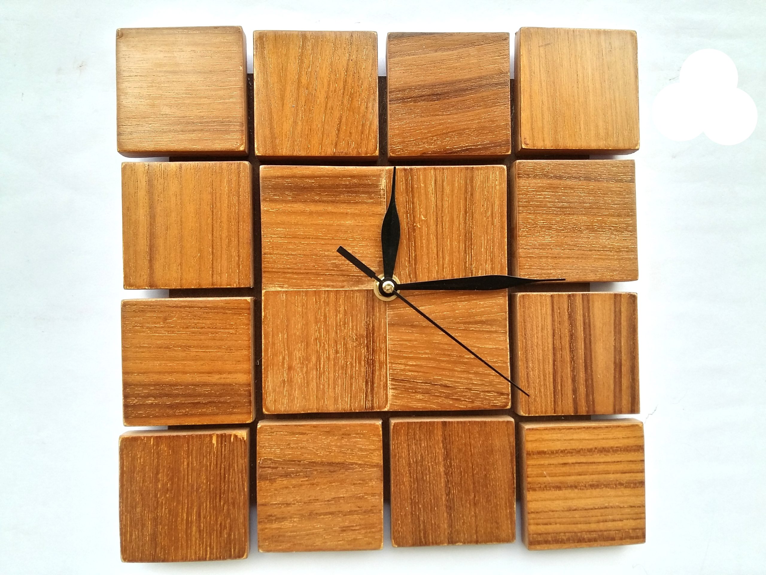 20180814_180412_Richtone(HDR) Wall Clock