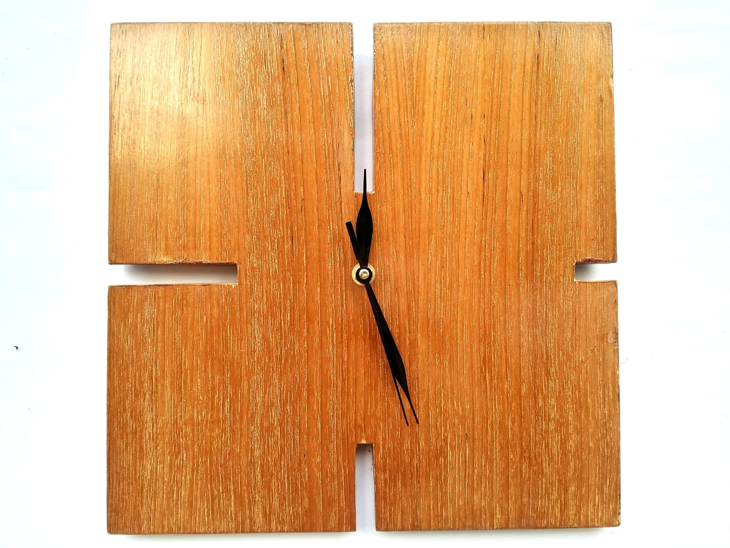 20180814_180719_Richtone(HDR) Wall Clock