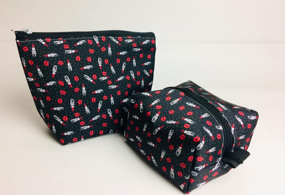 57599610_2094289347354576_8294808680214298624_n Handmade Makeup & Accessories pouch