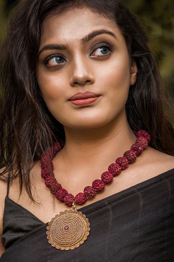 70487102_2166910323608736_8469713629841719296_n Necklace