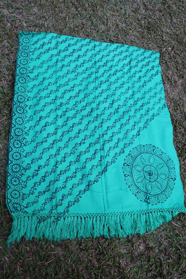 47689297_303460586939745_3159008214972891136_n Shawl
