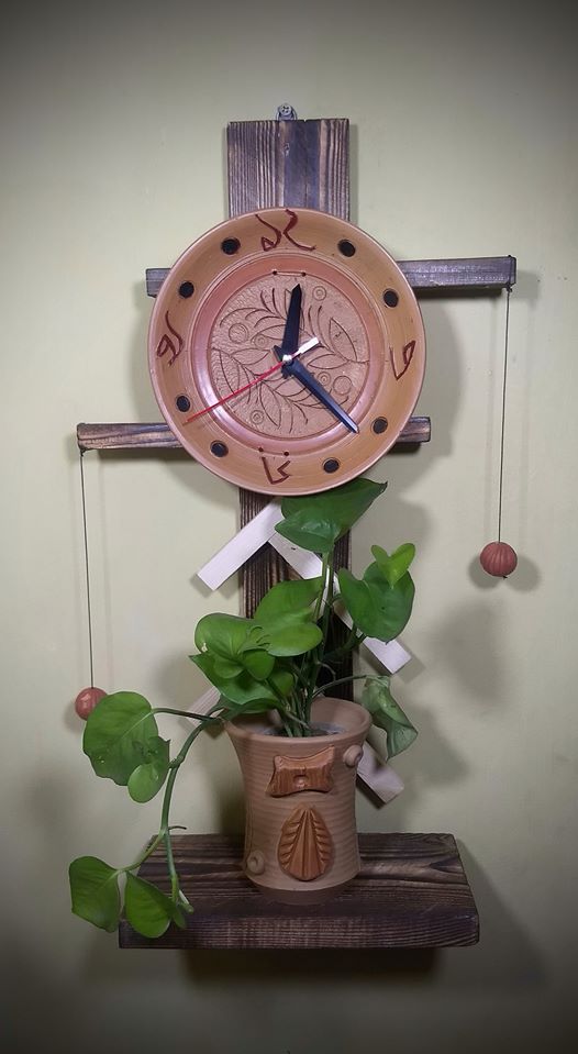 87079324_2676939729090300_8235074996616036352_n Wall hanging clock