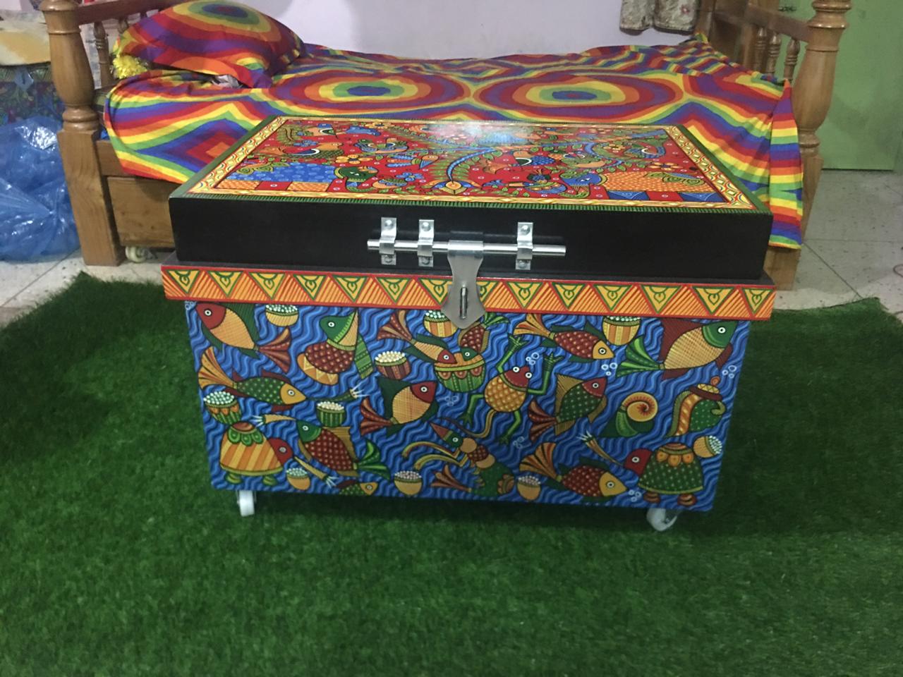 1 Hand Painted Trunk (With Wheel)
