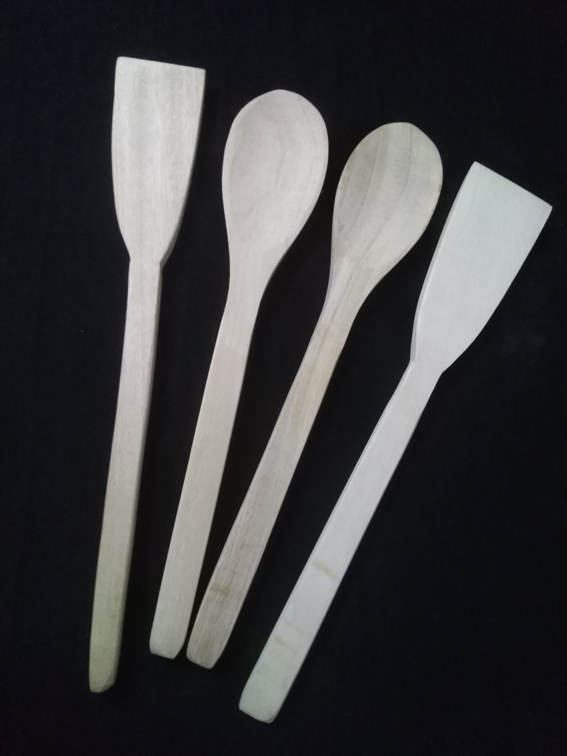14 Wooden Small Spoon & Khunti