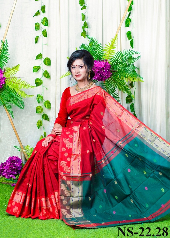 22.28 Women Multicolored Saree