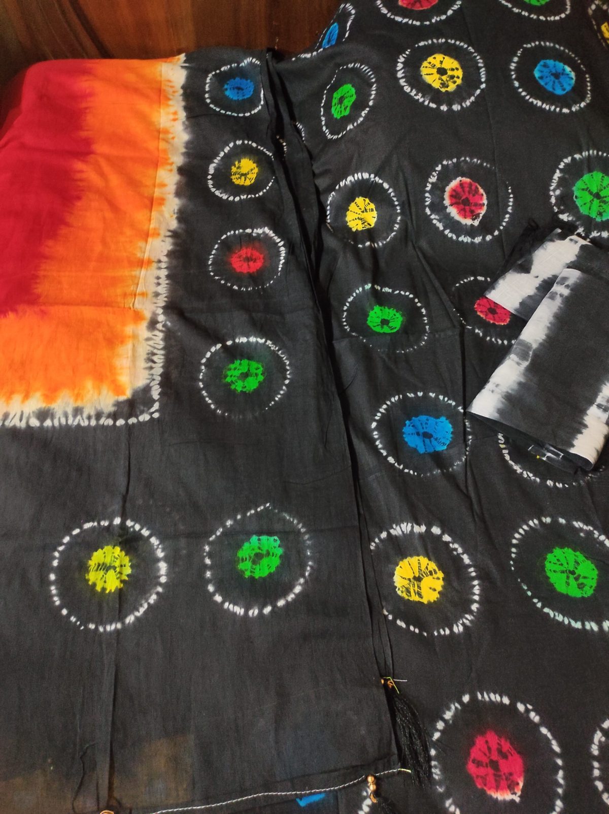 Chunari Batik Salwar Kamiz