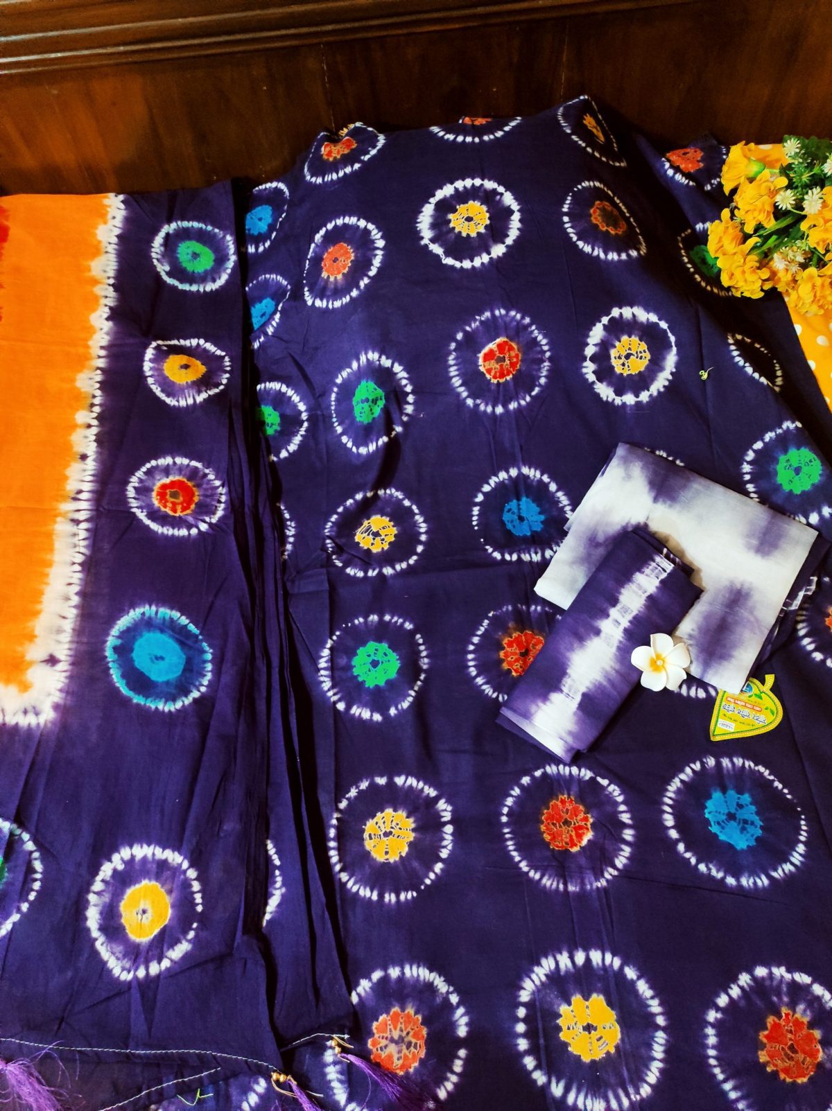 Chunari Batik Salwar Kamiz