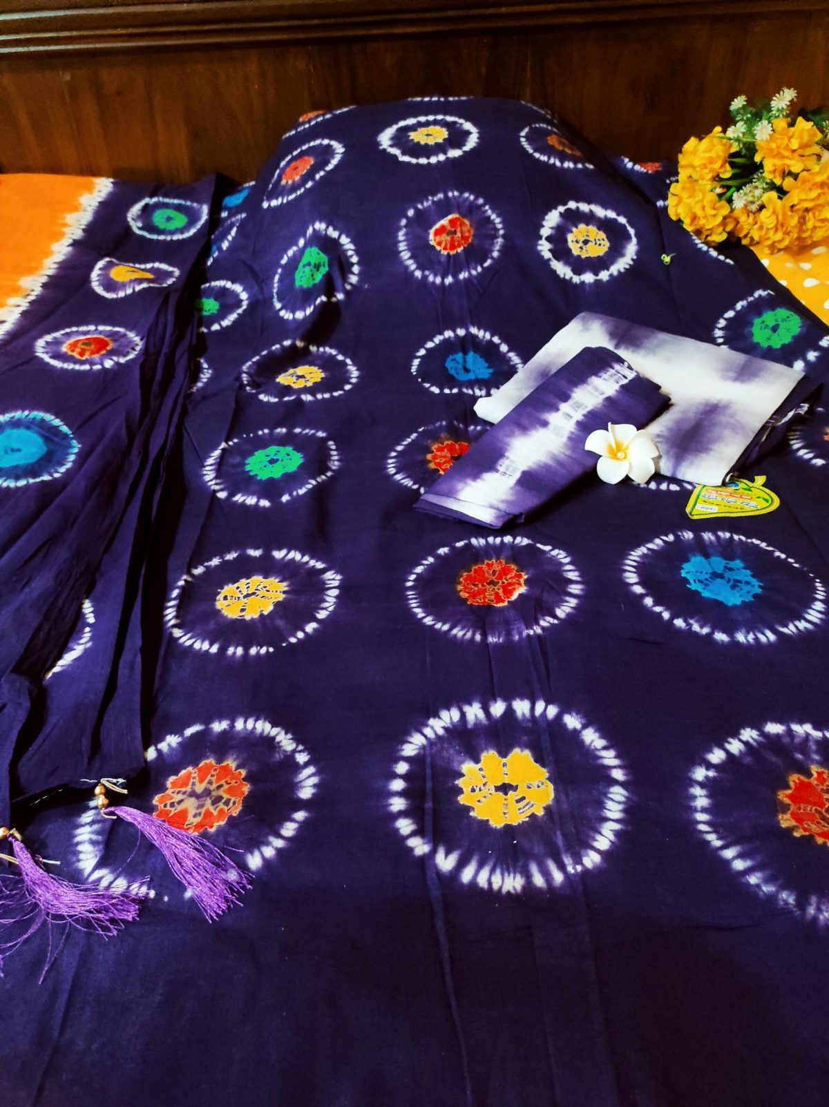 Chunari Batik Salwar Kamiz