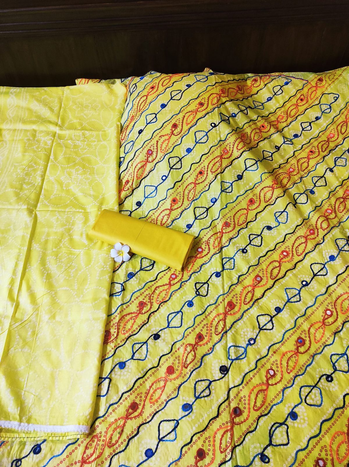 Chunari Phulkari Salwar Kamiz