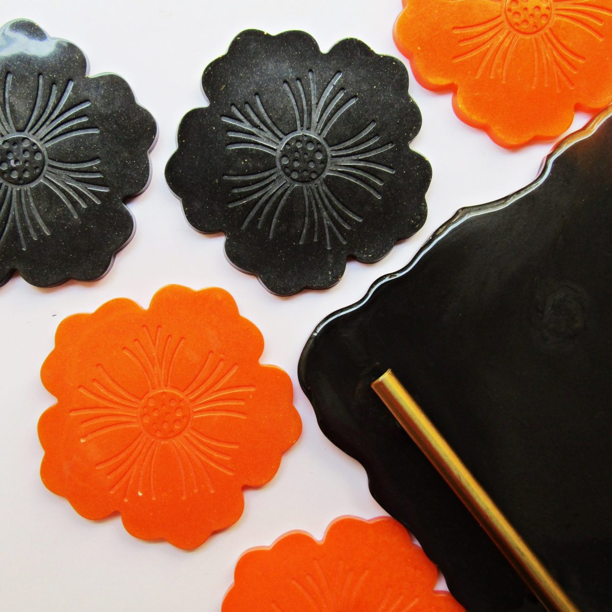 Handmade Resin Dual Tone Tray & Coaster Set
