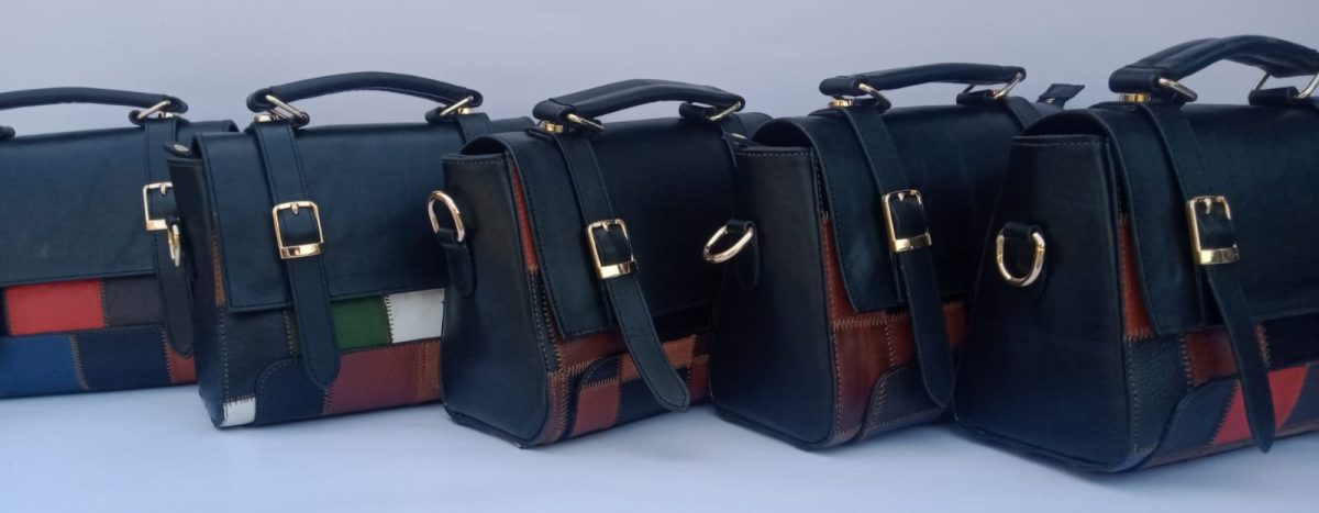 Fashionable ladies hand bag