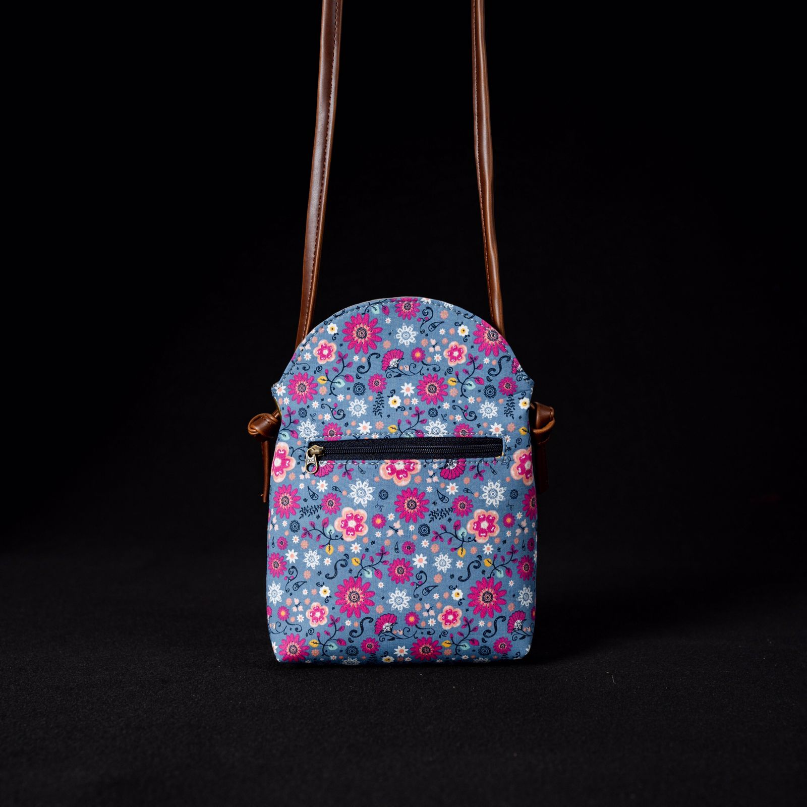 12 Inspire Mobile Bag