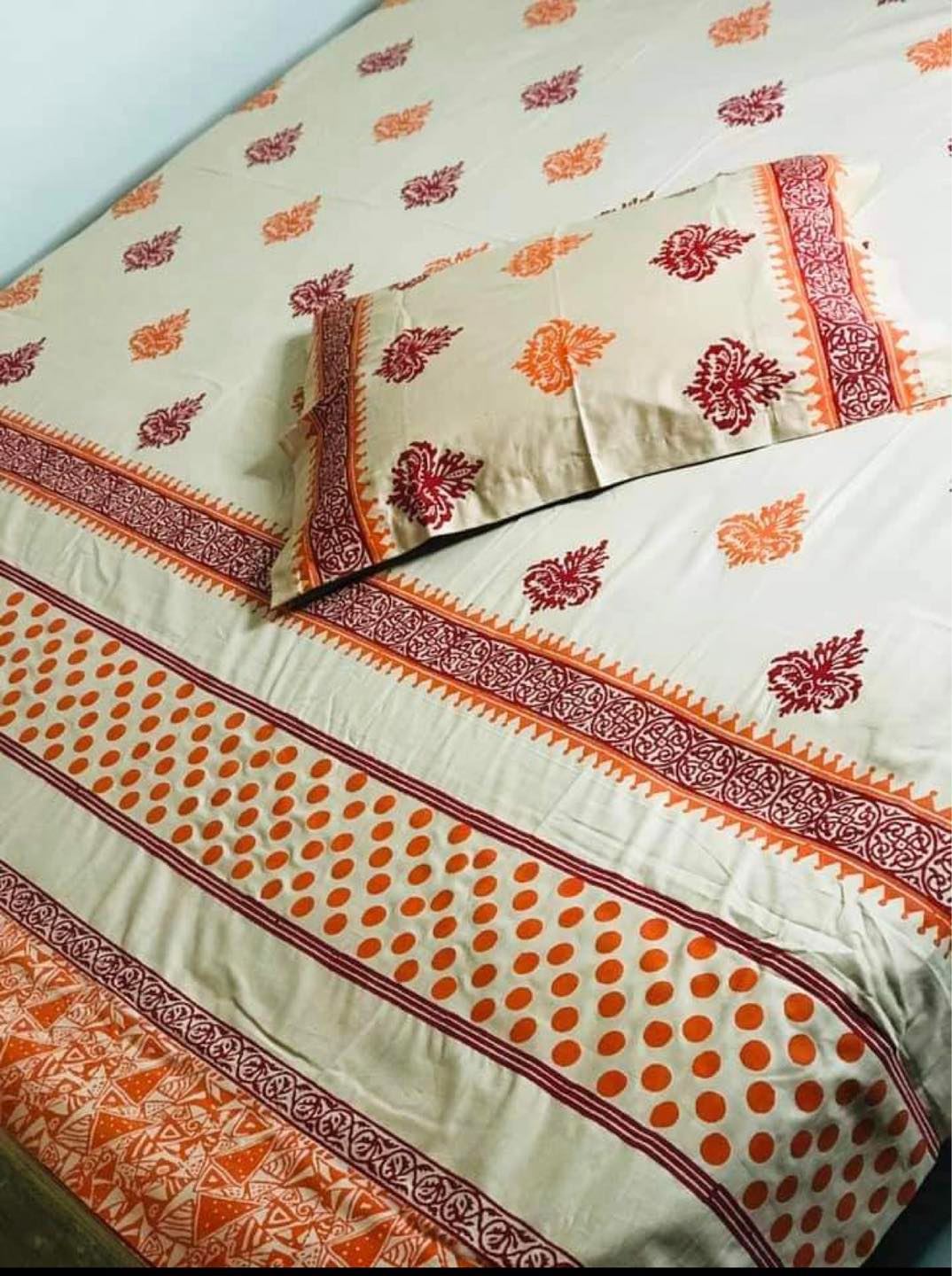 271893571_5224451550922511_58857470440817060_n Block Printed Bed Sheet Set