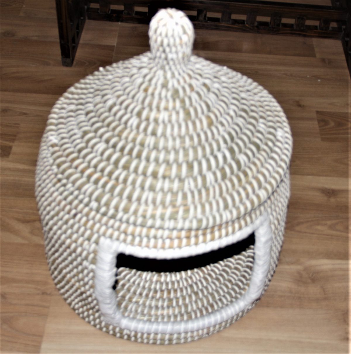 Cat House with Detachable Roof