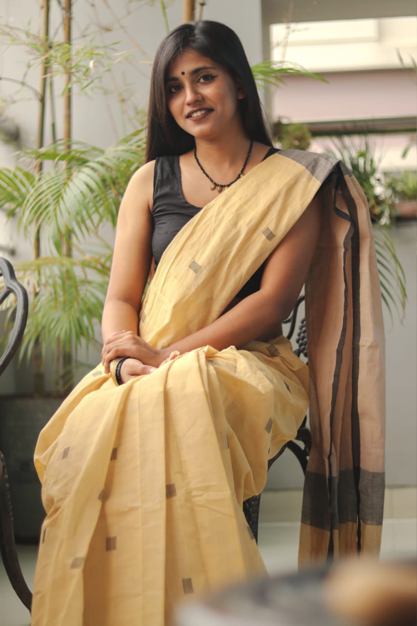 WhatsApp Image 2022-08-07 at 10.16.10 PM (1) Handloom Cotton Saree