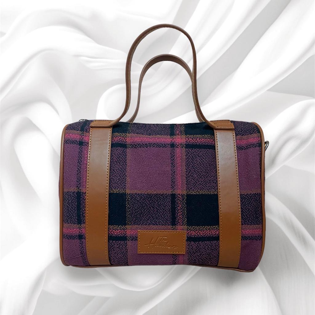 WhatsApp Image 2023-04-04 at 17.16.22 Hand Bag
