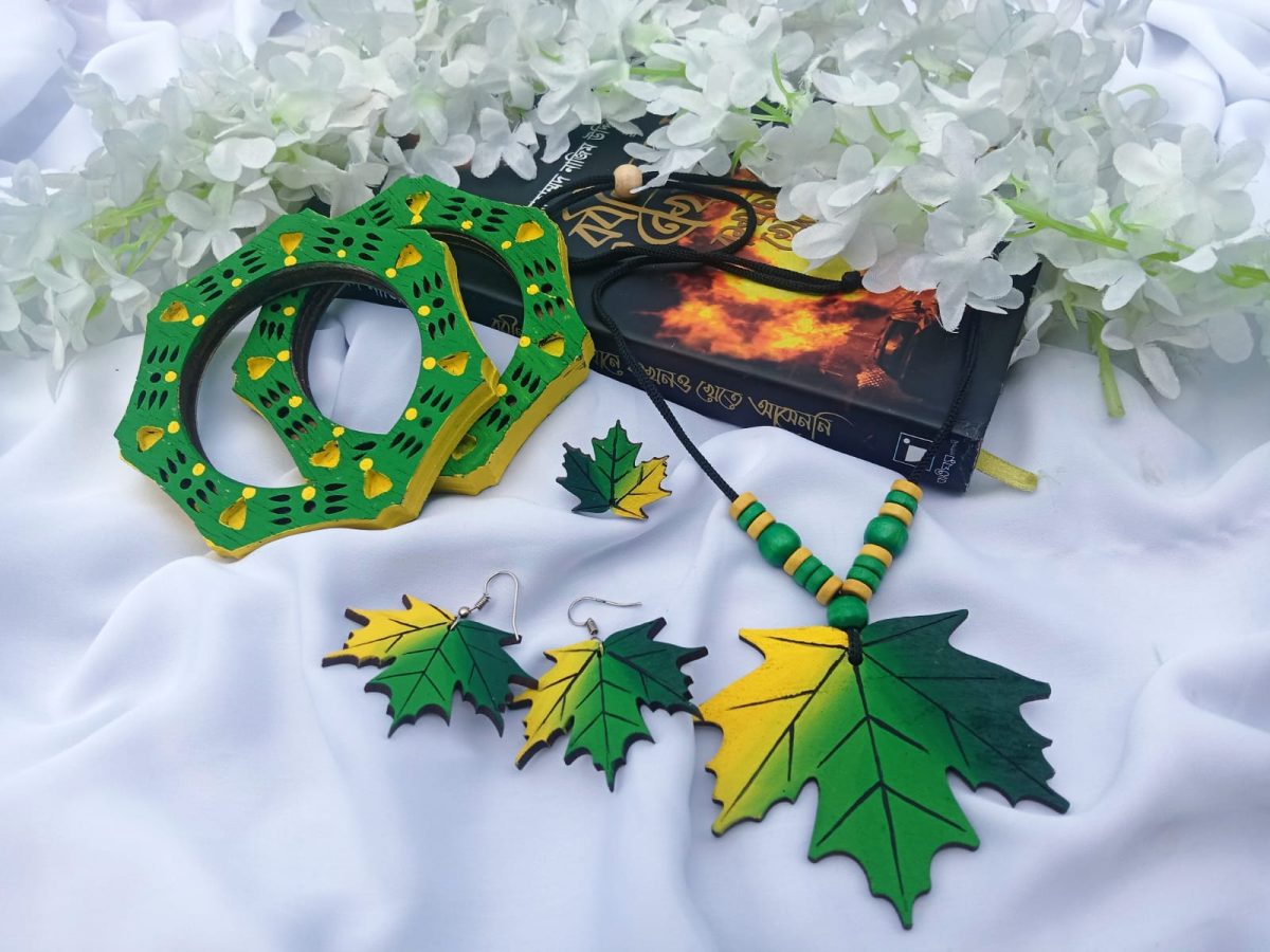 Hand Painted Wooden Ornaments Set