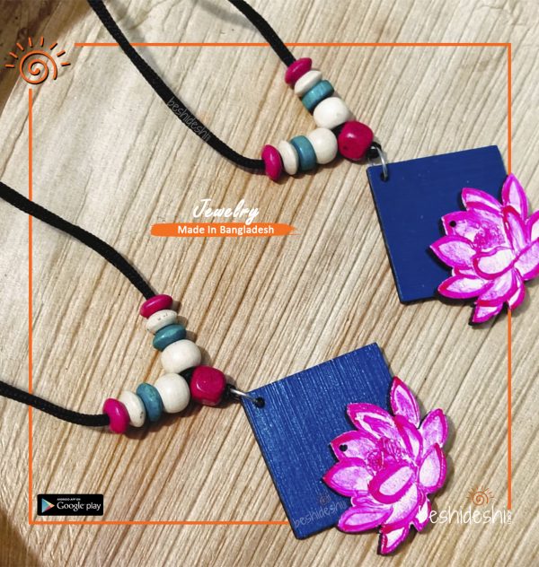 Wooden Handmade Neckpiece