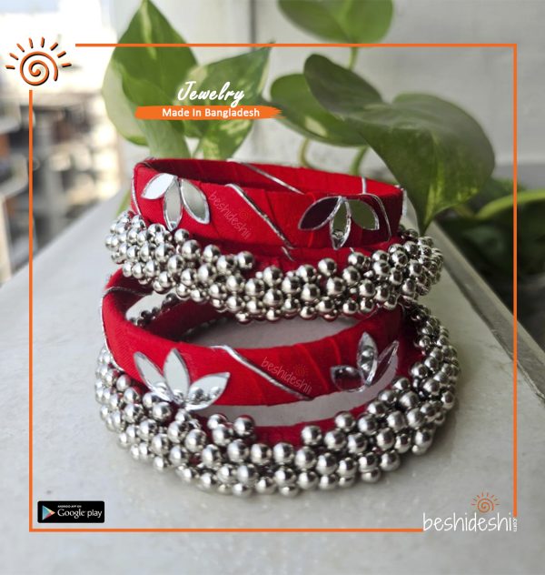 Lal Hand Made Bangle Set