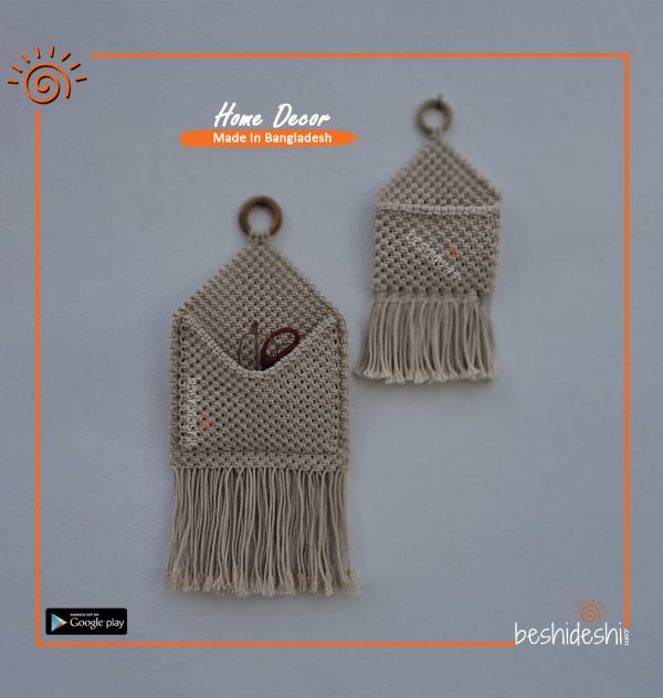Macramé Wall Pocket Hanger