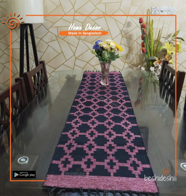 Single Table Runner
